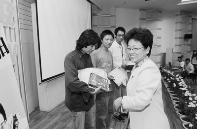 一周评审手记　走进河南大学(图)